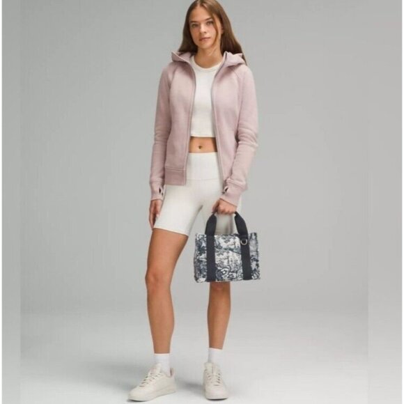 LULULEMON Boxy Mini Tote Toile Turtledove Navy and Obsidian 4.5 L NWT - Picture 9 of 16